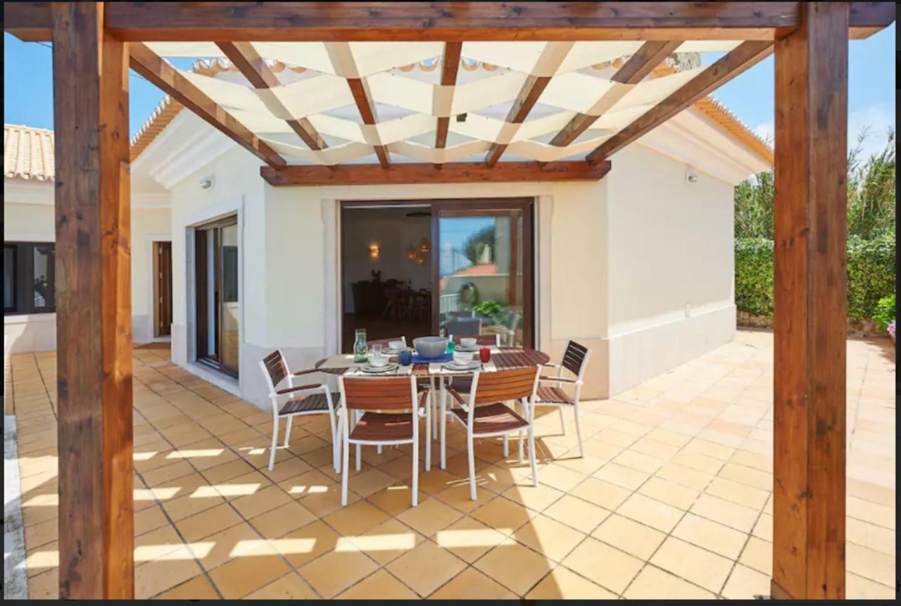 Colares Beach House, Pool Child Friendly Exterior photo